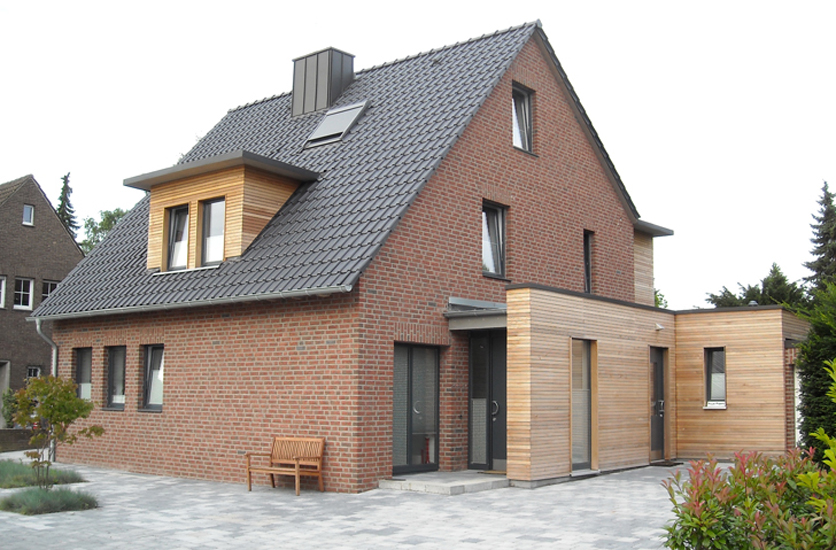 Fassadenrenovierung, strahlende Fassade